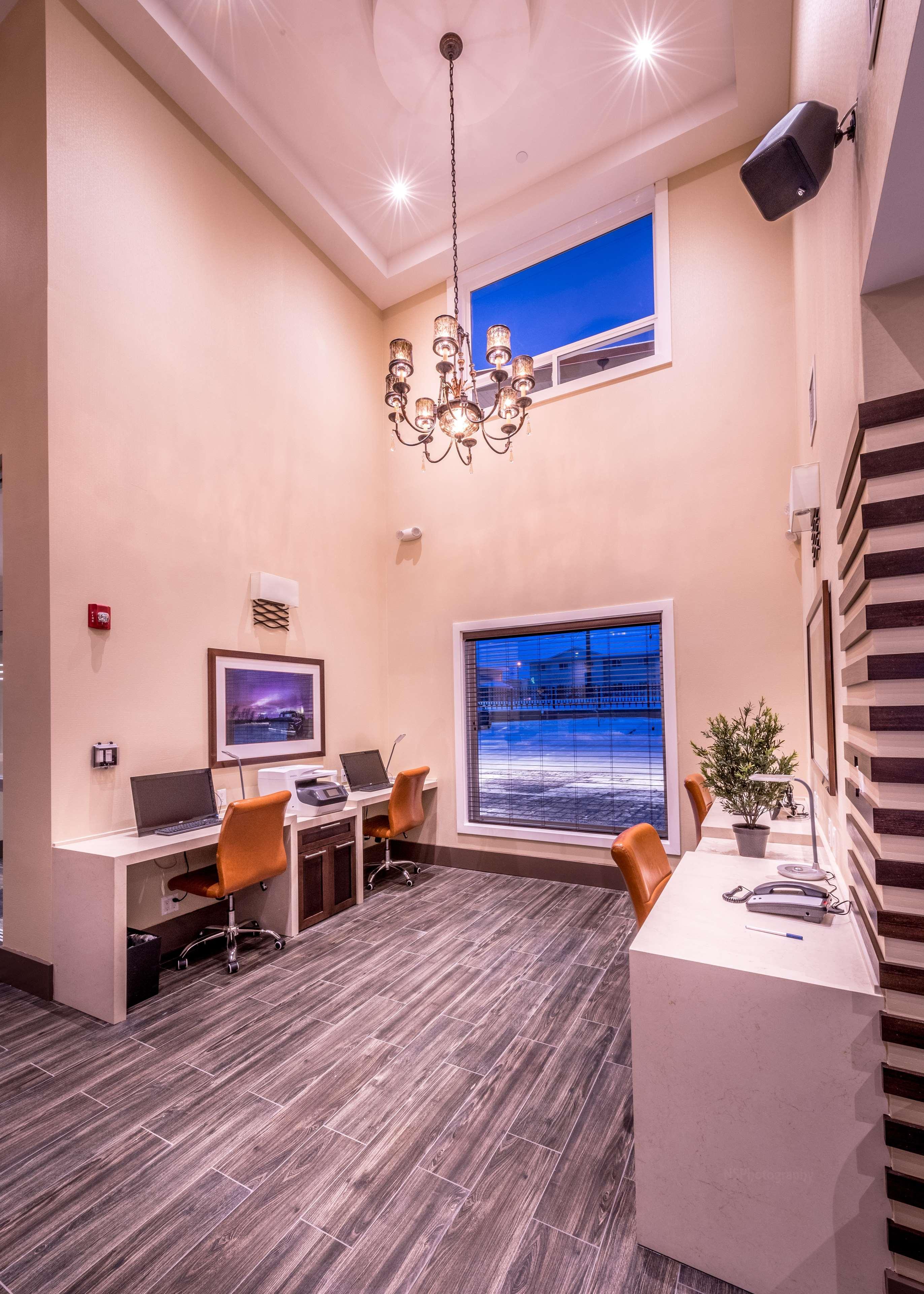 Best Western Plus Chateau Fort St. John Εξωτερικό φωτογραφία