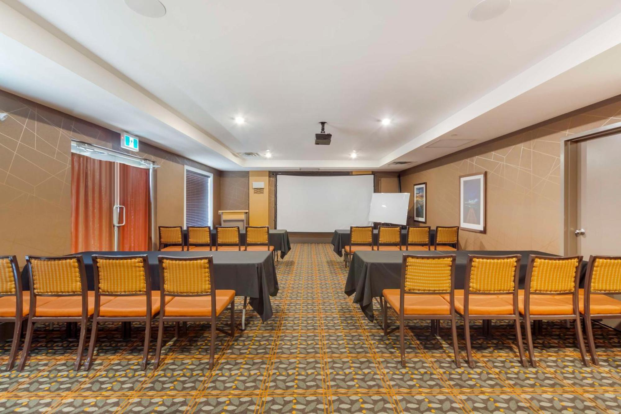 Best Western Plus Chateau Fort St. John Εξωτερικό φωτογραφία