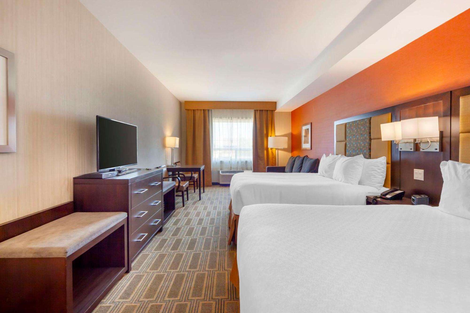 Best Western Plus Chateau Fort St. John Εξωτερικό φωτογραφία