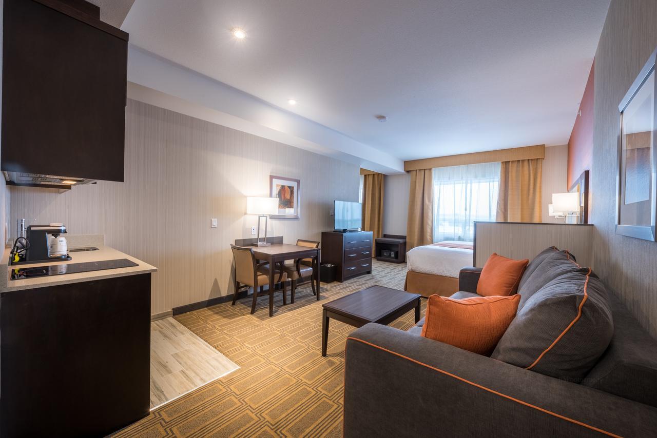 Best Western Plus Chateau Fort St. John Εξωτερικό φωτογραφία